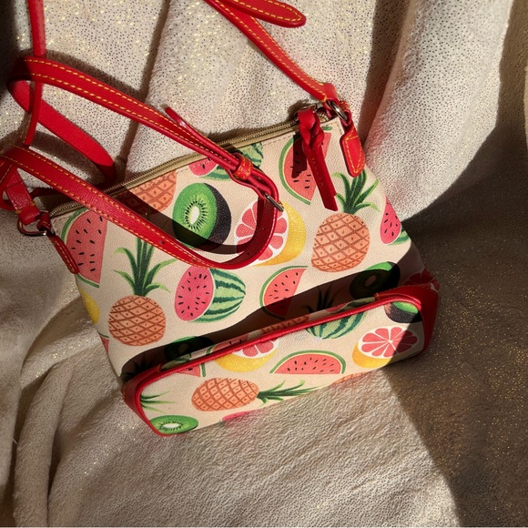 Dooney & Bourke purse bag - Picture 4 of 8